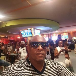 Meet your Posher, Leonard